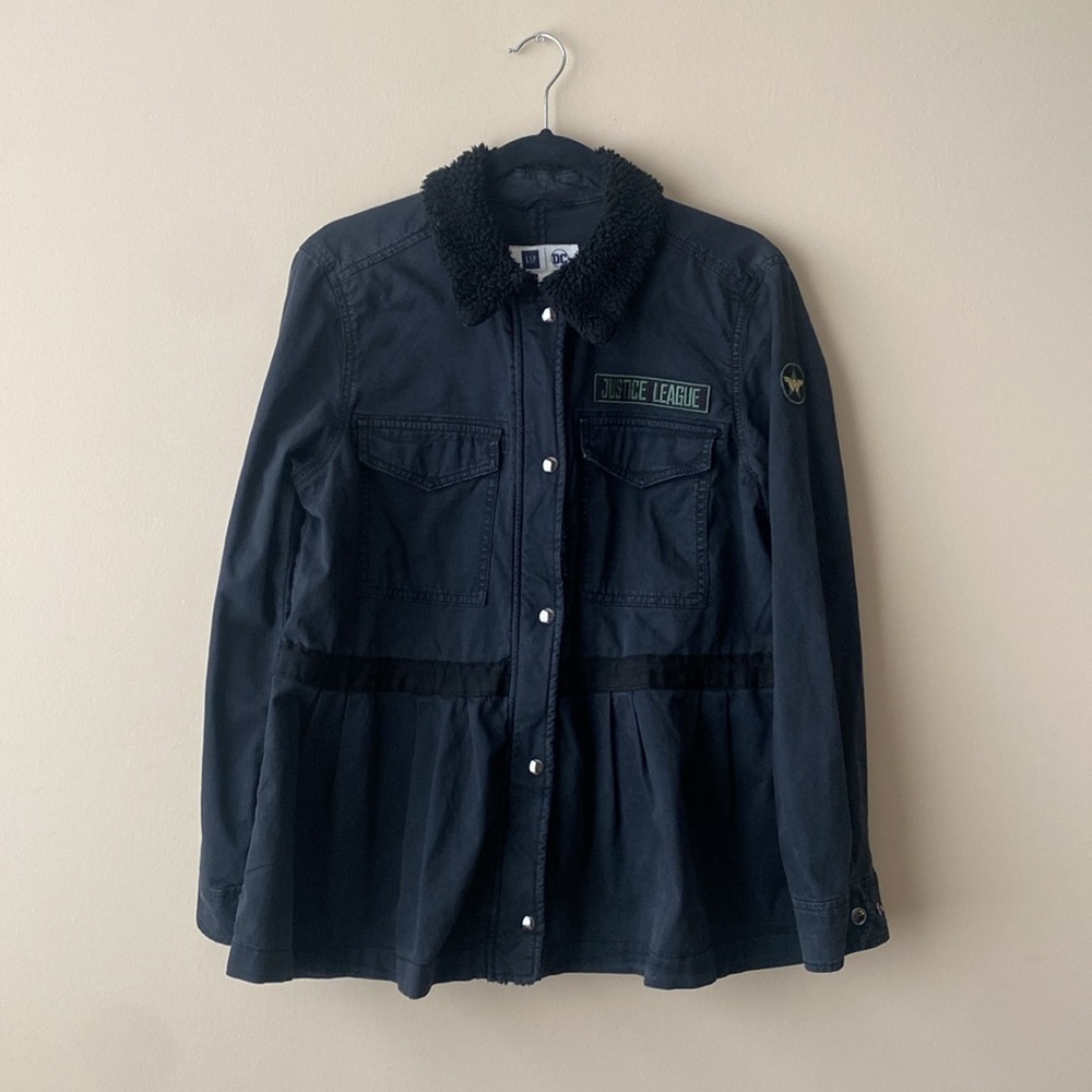 Gap x DC Comics Wonder Woman Justice League Sherpa Lined Utility Jacket Medium - Picture 5 of 16